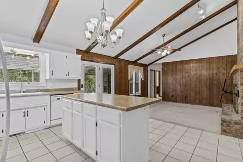 Kitchen - 721 S Pine Ave, Republic, MO 65738 photo 4 of 6