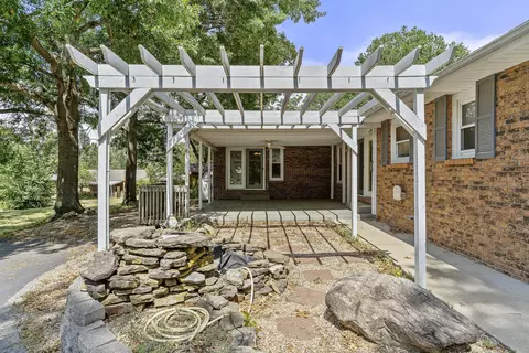Exterior - 721 S Pine Ave, Republic, MO 65738 photo 5 of 10