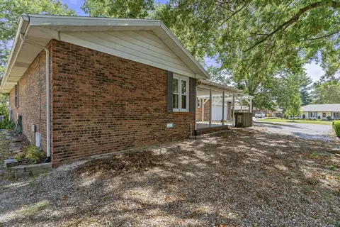 Exterior - 721 S Pine Ave, Republic, MO 65738 photo 6 of 10
