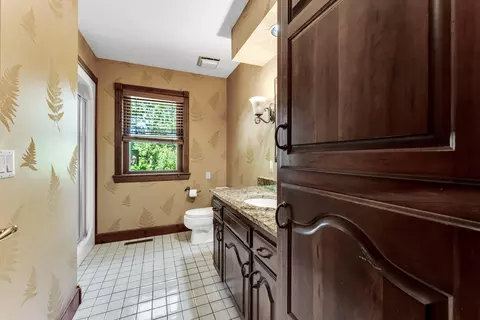 Bath - 6317 S Glenridge Dr, Springfield, MO 65804 photo 4 of 4