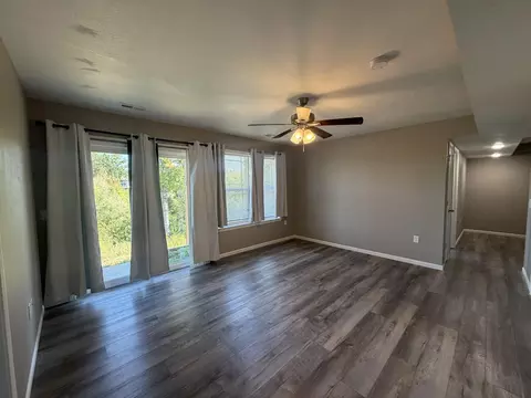 Living - 315 Sunrise, Branson, MO 65616 photo 7 of 7