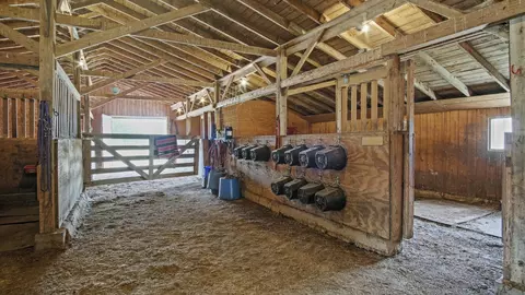 Entry Way - 2231 W Hwy, Thayer, MO 65791 photo 2 of 2