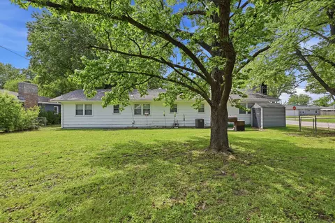 Exterior - 1201 W Edgewood St, Springfield, MO 65807 photo 7 of 8