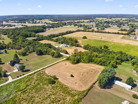 View/Area - 17 Saddleback St, Buffalo, MO 65622 photo 3 of 5