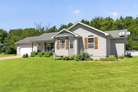 Exterior - 17 Saddleback St, Buffalo, MO 65622 photo 3 of 13