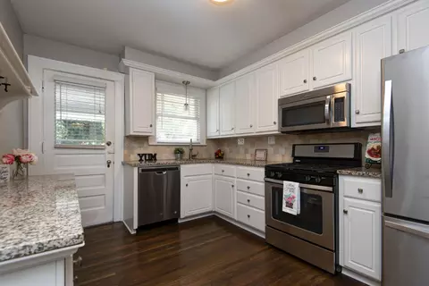 Kitchen - 420 E Loren St, Springfield, MO 65807 photo 2 of 3