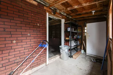 Entry Way - 420 E Loren St, Springfield, MO 65807 photo 2 of 2