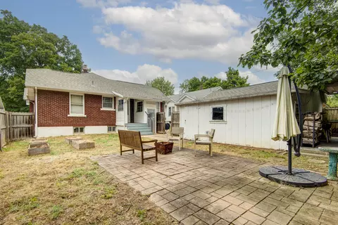 Exterior - 420 E Loren St, Springfield, MO 65807 photo 6 of 9