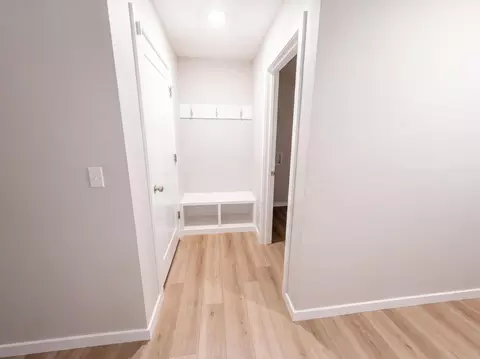 Entry Way - 5017 W Cozy Ct, Springfield, MO 65802 photo 1 of 3