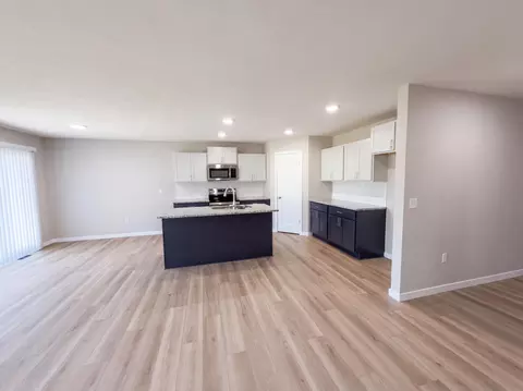 Kitchen - 5017 W Cozy Ct, Springfield, MO 65802 photo 3 of 3