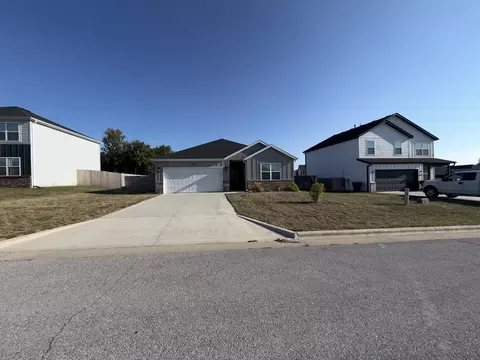 Exterior - 5017 W Cozy Ct, Springfield, MO 65802 photo 6 of 6