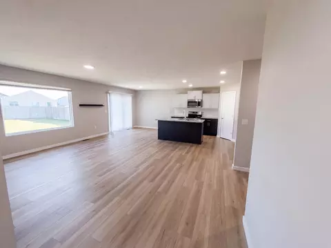 Living - 5017 W Cozy Ct, Springfield, MO 65802 photo 1 of 3