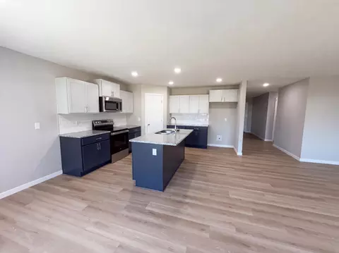 Kitchen - 5017 W Cozy Ct, Springfield, MO 65802 photo 1 of 3