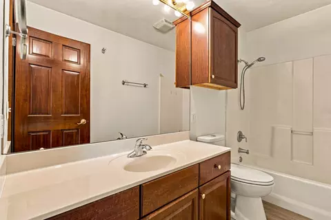 Bath - 208 Miller Way, Monett, MO 65708 photo 5 of 6