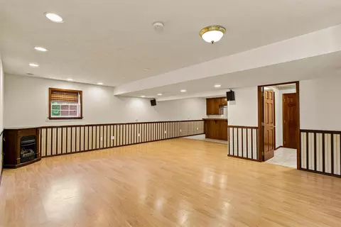 Living - 208 Miller Way, Monett, MO 65708 photo 6 of 7