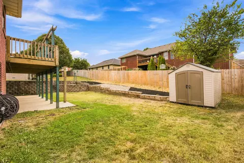 Exterior - 208 Miller Way, Monett, MO 65708 photo 5 of 9