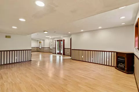 Living - 208 Miller Way, Monett, MO 65708 photo 7 of 7
