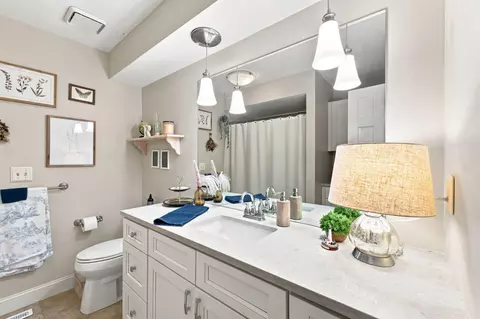 Bath - 3214 S Oak Ave, Springfield, MO 65804 photo 3 of 3