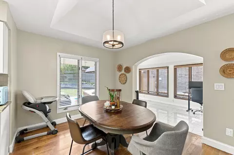 Dining - 3214 S Oak Ave, Springfield, MO 65804 photo 1 of 4