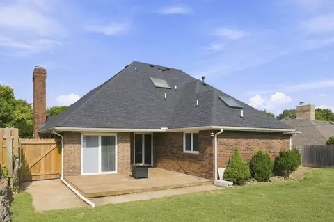 Exterior - 3214 S Oak Ave, Springfield, MO 65804 photo 9 of 9