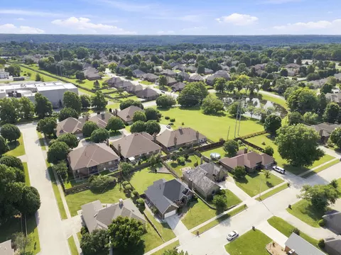 View/Area - 3214 S Oak Ave, Springfield, MO 65804 photo 4 of 5