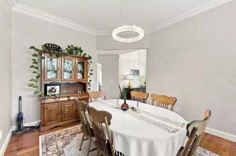 Dining - 3214 S Oak Ave, Springfield, MO 65804 photo 3 of 4