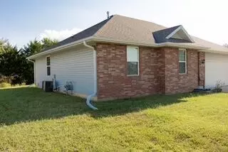260 Towne Loop, Marshfield, MO 65706 photo 6