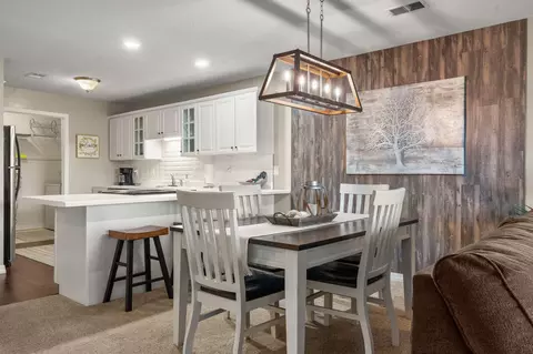 Dining - 161 Avondale Dr #5, Branson, MO 65616 photo 4 of 5
