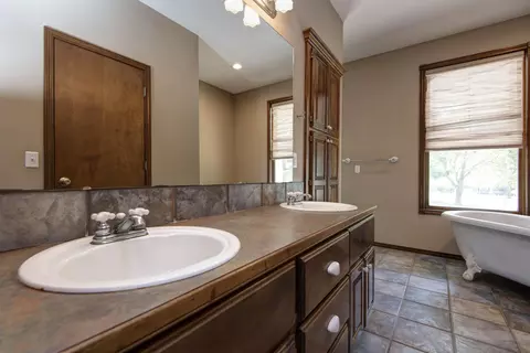 Bath - 1910 N Farm Road 97, Springfield, MO 65802 photo 3 of 8