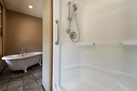 Bath - 1910 N Farm Road 97, Springfield, MO 65802 photo 5 of 8