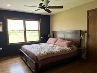 Bedroom - 1910 N Farm Road 97, Springfield, MO 65802 photo 4 of 7