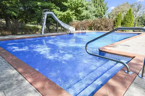 Exterior - 929 S Mumford Dr, Springfield, MO 65809 photo 5 of 14