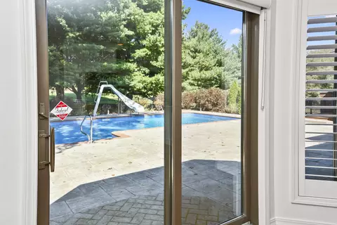 Exterior - 929 S Mumford Dr, Springfield, MO 65809 photo 2 of 14