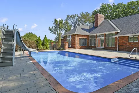 Exterior - 929 S Mumford Dr, Springfield, MO 65809 photo 6 of 14