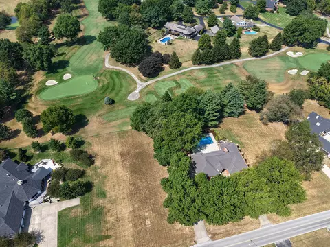 View/Area - 929 S Mumford Dr, Springfield, MO 65809 photo 3 of 4