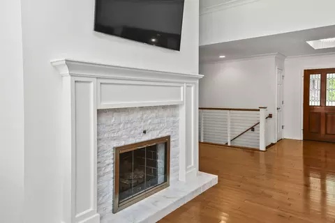 Living - 929 S Mumford Dr, Springfield, MO 65809 photo 3 of 17