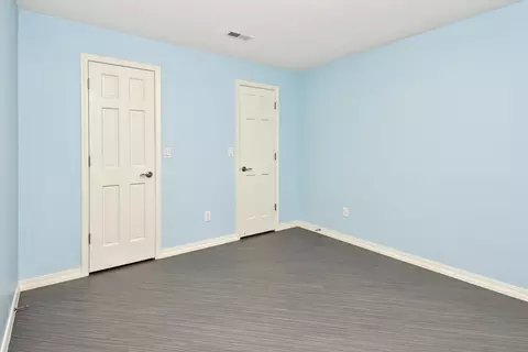 Bedroom - 929 S Mumford Dr, Springfield, MO 65809 photo 11 of 12