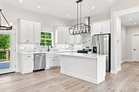 Kitchen - 303 Crystal Valley Rd, Clever, MO 65631 photo 1 of 5
