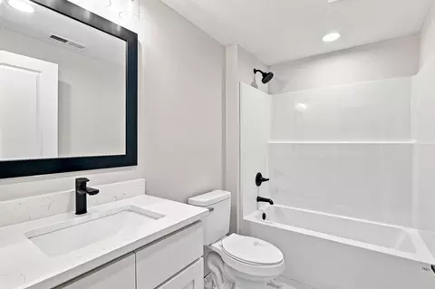 Bath - 303 Crystal Valley Rd, Clever, MO 65631 photo 6 of 6