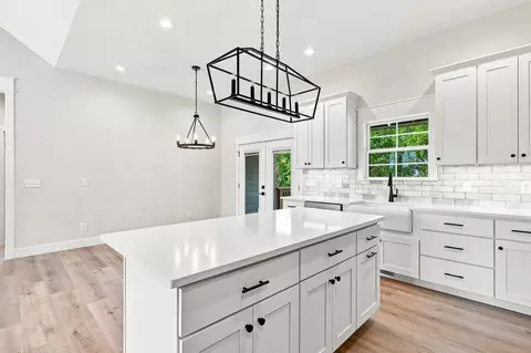 Kitchen - 303 Crystal Valley Rd, Clever, MO 65631 photo 5 of 5