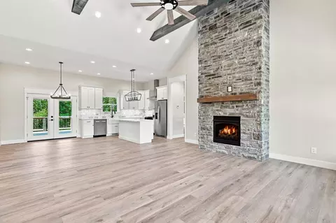 Living - 303 Crystal Valley Rd, Clever, MO 65631 photo 3 of 7