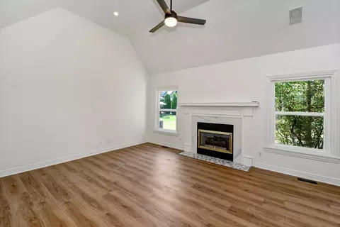 Living - 8605 E Interlochen Dr, Nixa, MO 65714 photo 3 of 6
