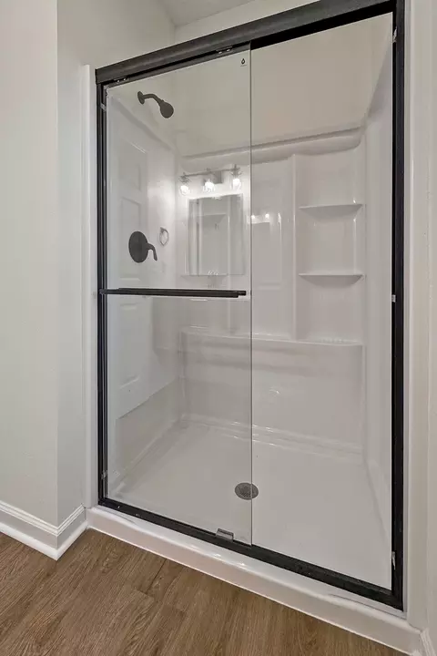 Bath - 8605 E Interlochen Dr, Nixa, MO 65714 photo 6 of 6