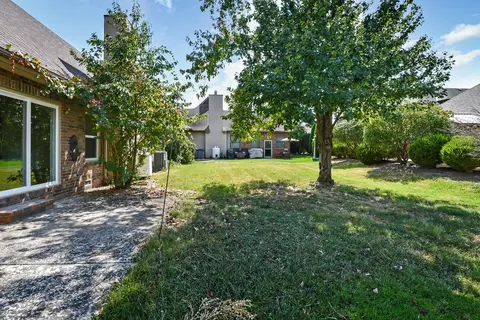 Exterior - 8605 E Interlochen Dr, Nixa, MO 65714 photo 7 of 7
