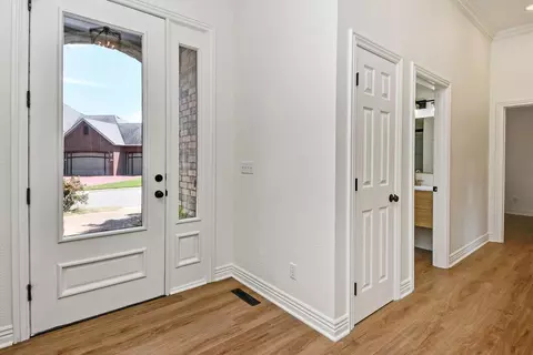 Entry Way - 8605 E Interlochen Dr, Nixa, MO 65714 photo 1 of 1