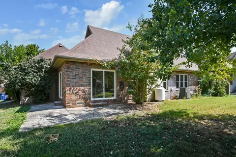Exterior - 8605 E Interlochen Dr, Nixa, MO 65714 photo 5 of 7