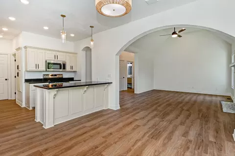 Kitchen - 8605 E Interlochen Dr, Nixa, MO 65714 photo 1 of 7