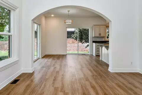 Living - 8605 E Interlochen Dr, Nixa, MO 65714 photo 5 of 6