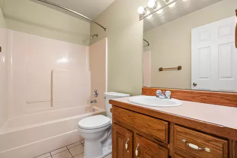 Bath - 2597 Talking Rocks Rd, Branson West, MO 65737 photo 1 of 6