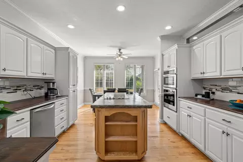 Kitchen - 2426 S April Ave, Springfield, MO 65807 photo 2 of 5